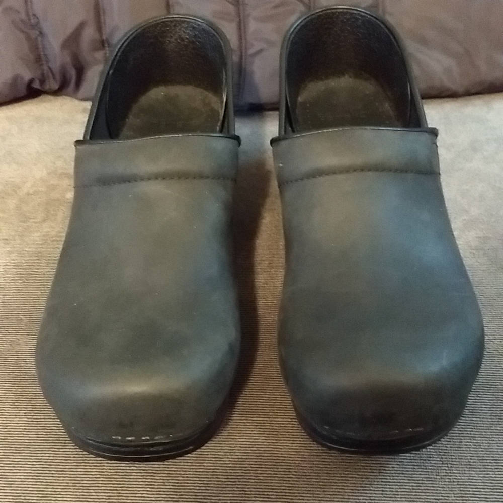 Dansko men's black shoes size 44/10.5/11 - run small